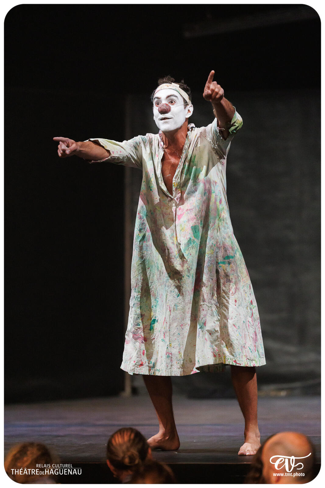 TROP PRÈS DU MUR (TYPHUS BRONX)